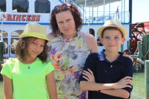 Tabatha and Xavier with their mother, Sabrina.
